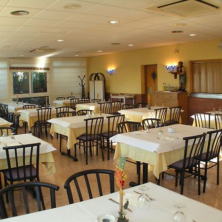 Hotel Zaytun Mequinenza Bagian luar foto