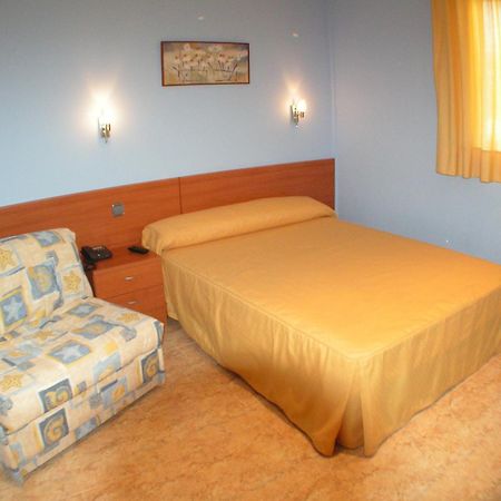 Hotel Zaytun Mequinenza Bagian luar foto
