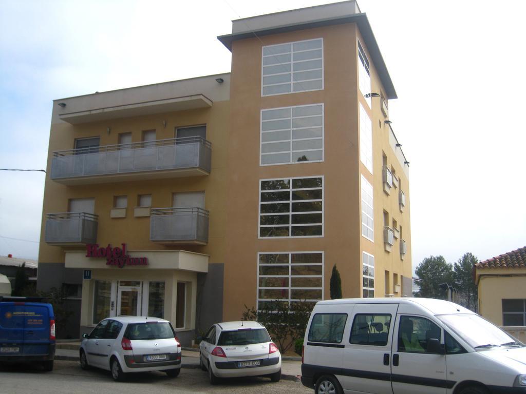 Hotel Zaytun Mequinenza Bagian luar foto