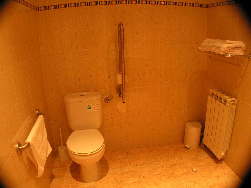 Hotel Zaytun Mequinenza Bagian luar foto